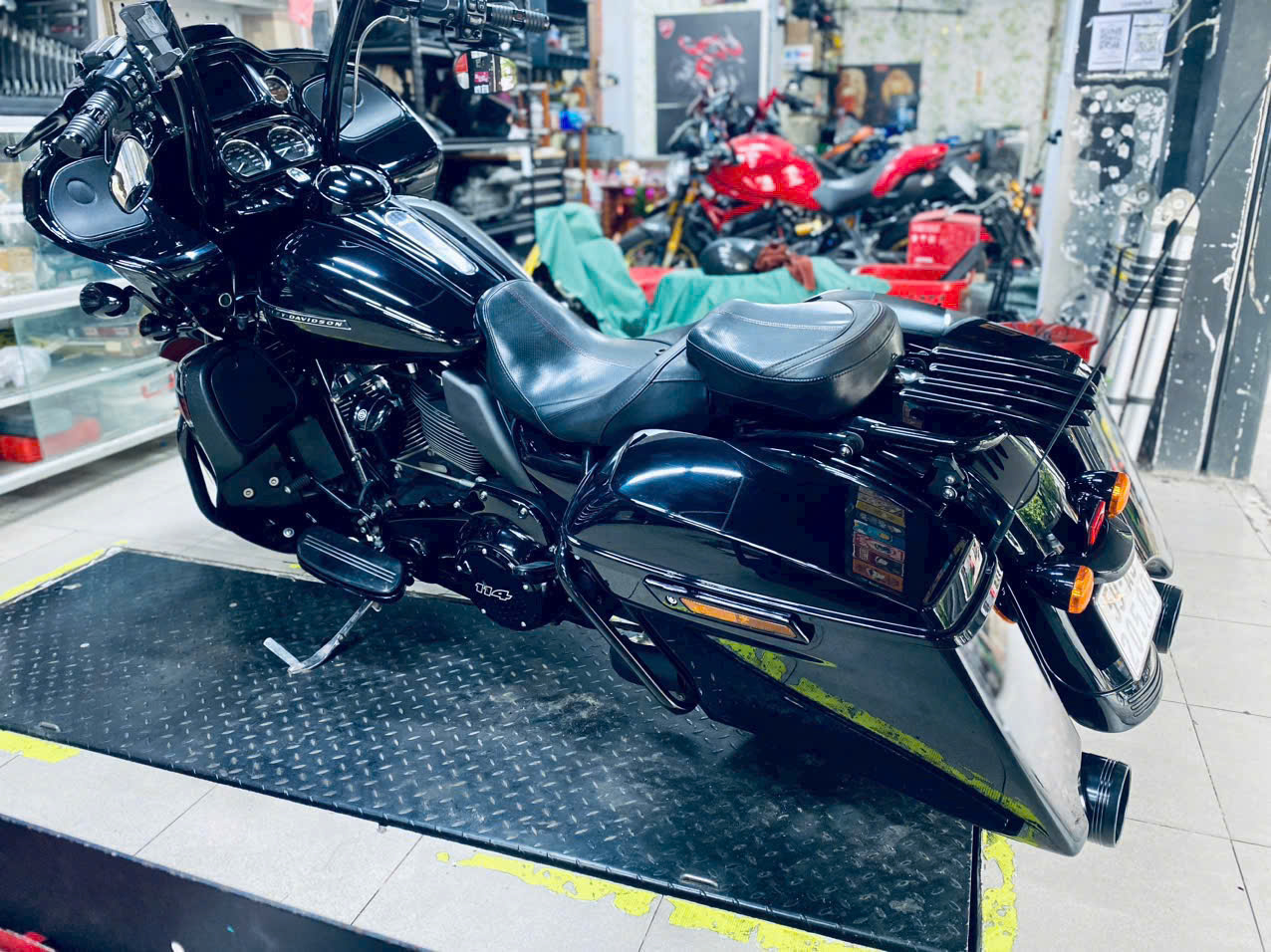 Thợ cứu hộ xe máy TP.HCM